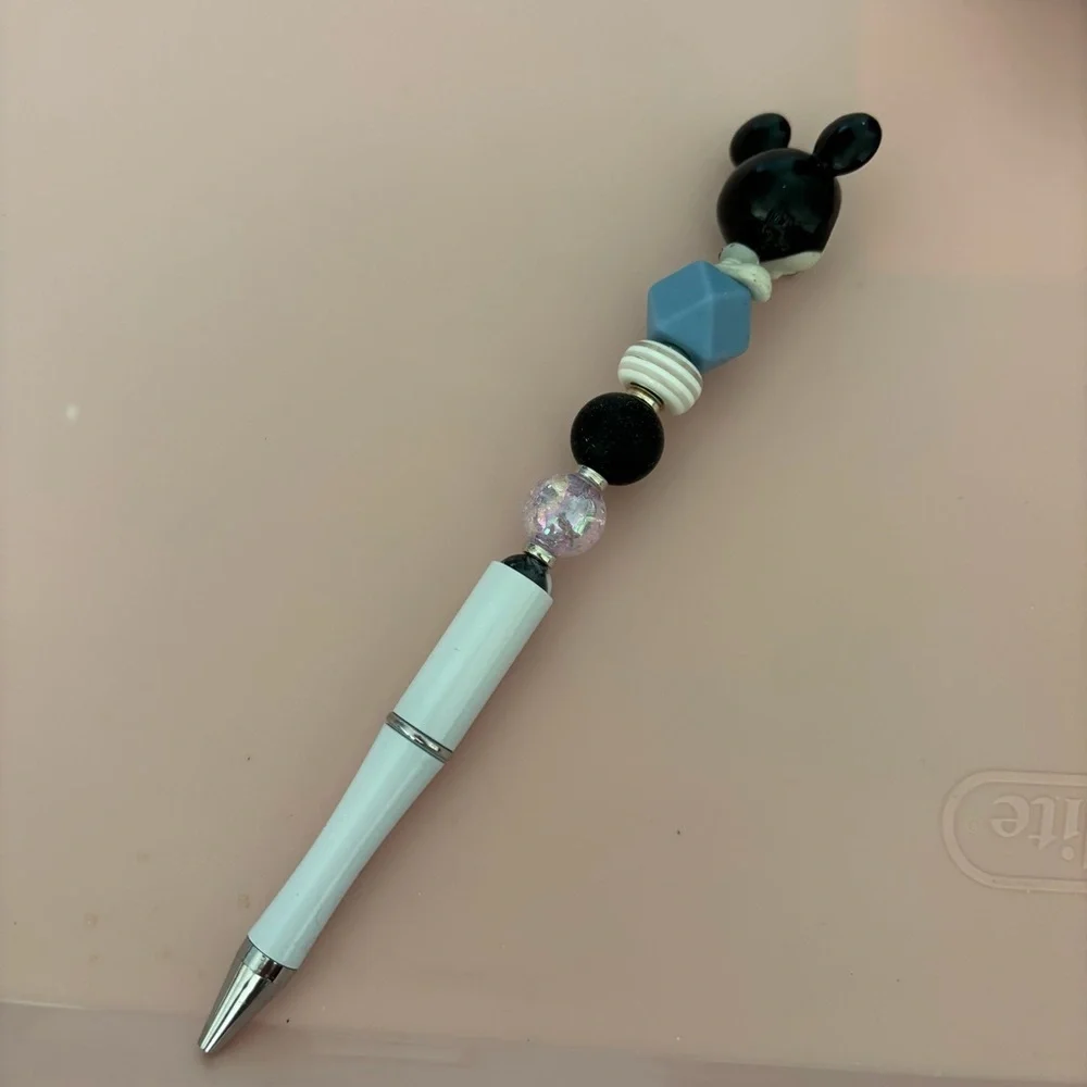 Disney Doorables: Mickey Mouse: Steamboat Mickey Mouse handmade beaded pen